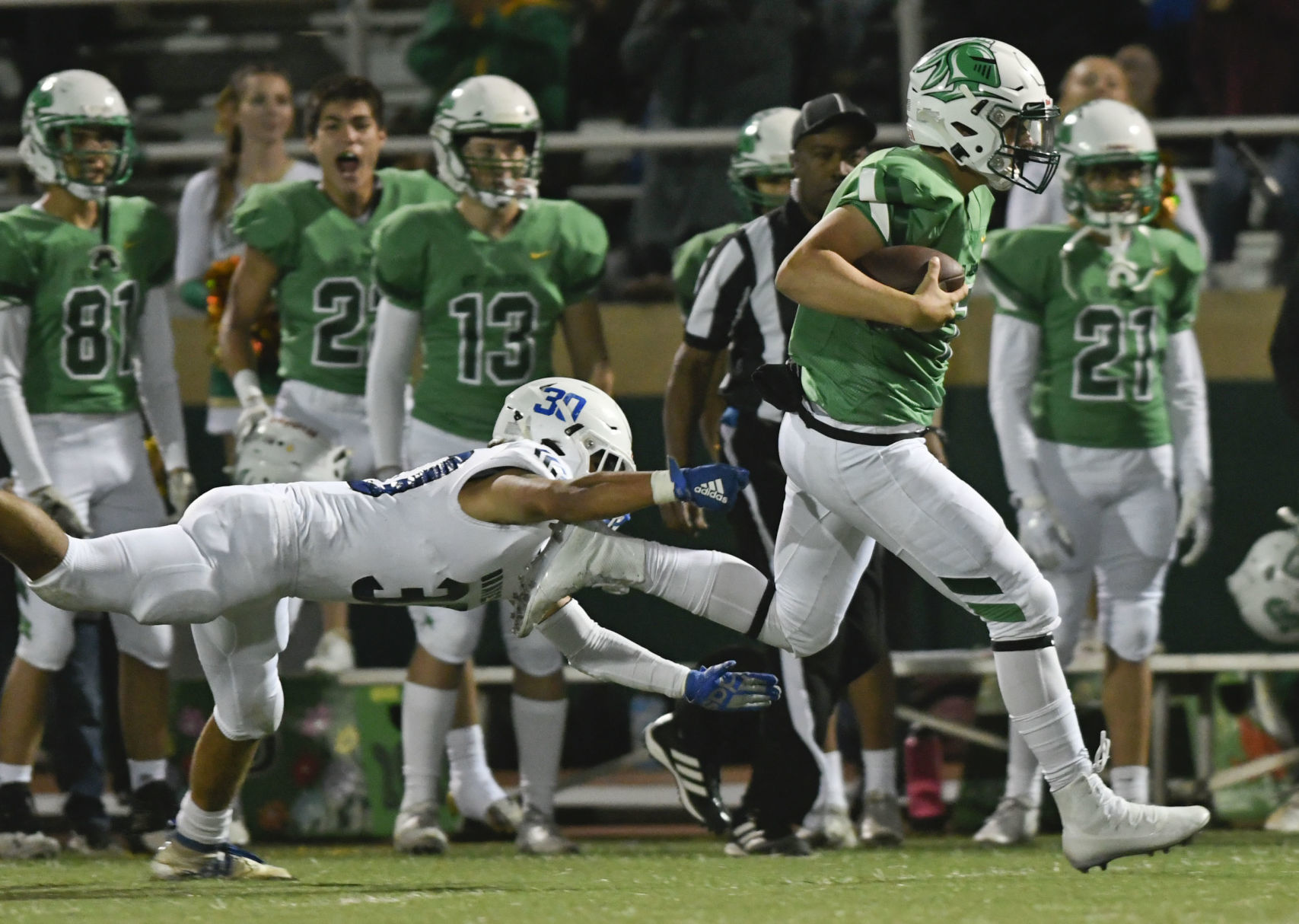 092719 Lompoc SJ football 10.jpg